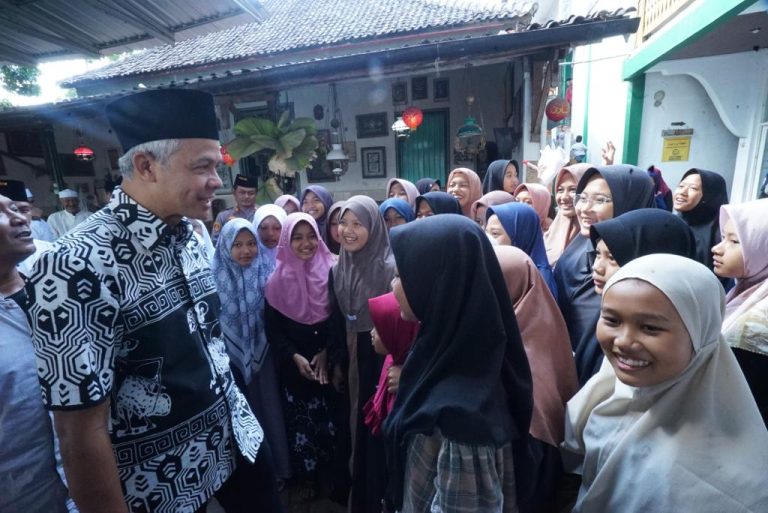 Gus Zaim Lasem; Jateng Damai di Bawah Kepemimpinan Ganjar